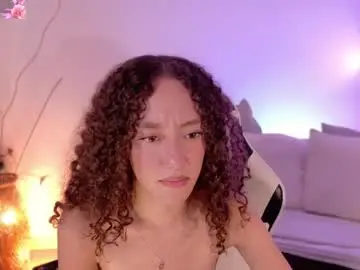 Live Porn with chloemoreti - Chaturbate