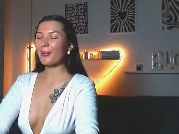 Live Sex Cam with alexasven - Chaturbate