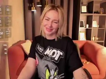 Free Live Porn with oliviaglow - Chaturbate