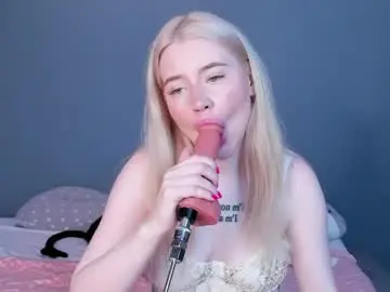 Live Sex with lillie_berry - Chaturbate
