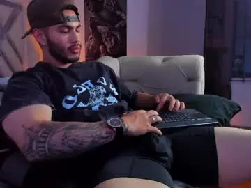 Live Sex Cam with vincentblack_ - Chaturbate