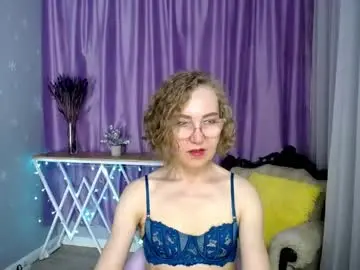 Adult Webcams with queen_a_n_i - Chaturbate