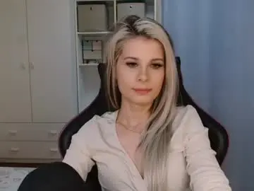 Watch Live Sex Cams with kristineamore - Chaturbate