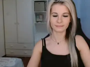 Adult Webcam with kristineamore - Chaturbate