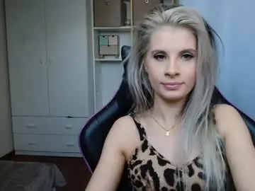 Live Sex Cam with kristineamore - Chaturbate