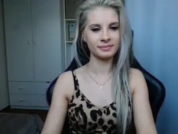 Live Sex Cam with kristineamore - Chaturbate