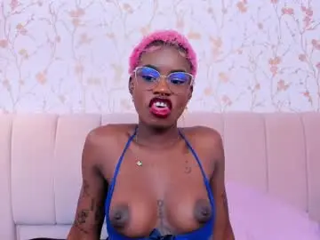 Live Porn with amelia_adms - Chaturbate