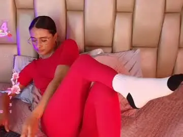 Adult Webcams with zoe_barlove - Chaturbate