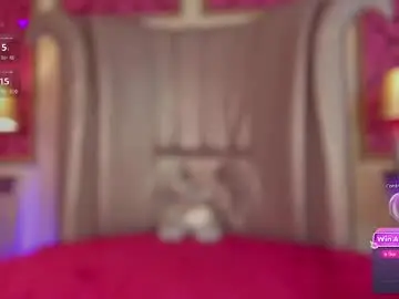 Live Sex with silvanabombshell - Chaturbate