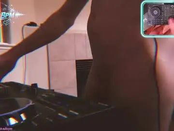 Adult Webcam with nakedbpm - Chaturbate
