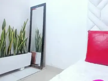 Private Sex Chat with myinnocentwhore - Chaturbate