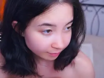 Live Sex Cam with coventinaashfield - Chaturbate