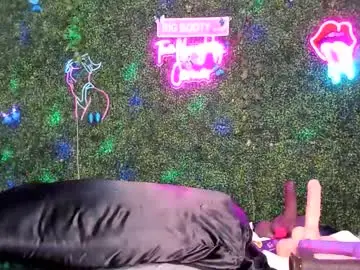 Adult Webcam with bigbuttsarena - Chaturbate