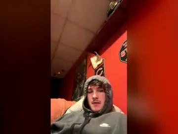 Live Sex Cam with bezerk_bray - Chaturbate