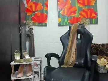 Best live sex cam show with miss_clarepocahose - Chaturbate