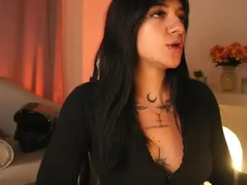 Free Porn Cam with ashleyvalirya - Chaturbate