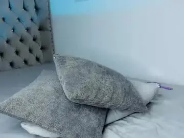 Live Sex Cam with evaolimpo - Chaturbate