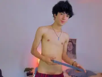 Adult Webcams with elliotvolkov - Chaturbate
