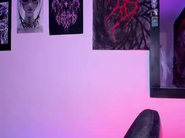 Sex Cam with glitch_doll - Chaturbate