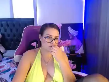 Free Live Porn with esmeralda098 - Chaturbate