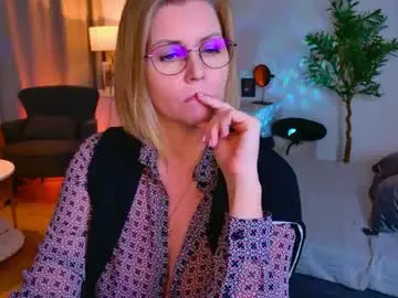 Nude Webcam with annielight - Chaturbate