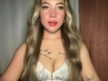 Free Live Porn with oliviaxxmore69 - Chaturbate