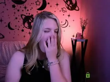 Live Sex with playful_sophie - Chaturbate