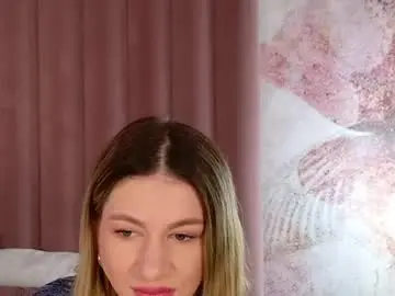 Live Sex Cam with ariaheart_ - Chaturbate