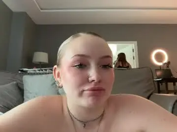 Nude Webcam with katie________ - Chaturbate