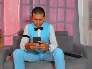 Free Live Porn with hiddenoffice - Chaturbate