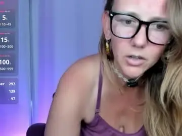 Nude Webcam with jasminedaze888 - Chaturbate