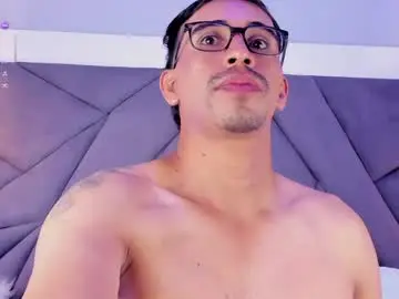 Live Porn with mr_aaronn - Chaturbate