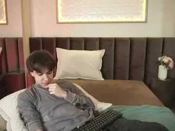 Live Sex with davebevy - Chaturbate