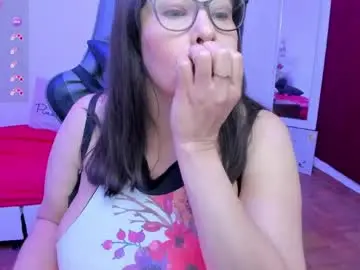 Best Webcam with esmeralda_milf1 - Chaturbate