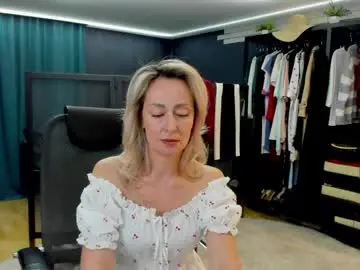 Live Sex with julia__cherry_ - Chaturbate