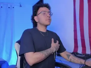 Live Sex Cam with alex__montesco - Chaturbate