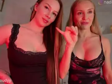 Adult Webcam with mia_cloudy - Chaturbate