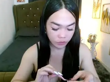 Sex Cam with hollyyumiloove - Chaturbate