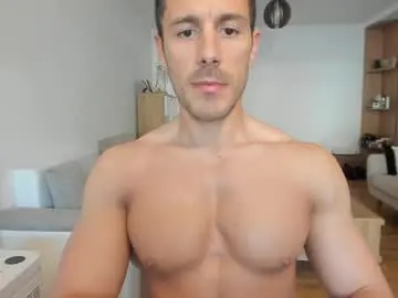 Nude Webcam with roberto4ever - Chaturbate
