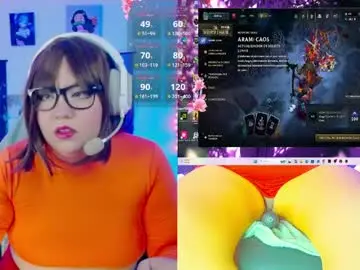 Live Porn with crystal_velvet01 - Chaturbate