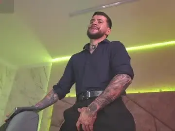 Live Sex Cam with dickgriffith - Chaturbate