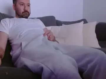 Free Live Porn with uncutslut69 - Chaturbate