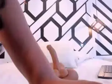 Watch Live Sex Cams with nahomikroft - Chaturbate