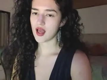 Live Porn with yourdreamgirl2025 - Chaturbate