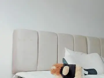Free Live Porn with frankmyles01 - Chaturbate