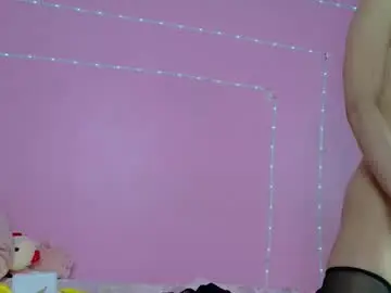 Adult Webcams with petitestrawberry18 - Chaturbate