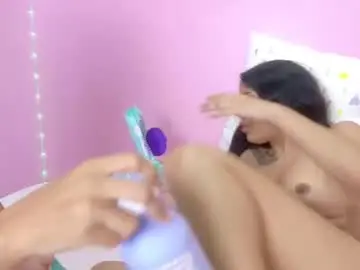 Adult Webcams with petitestrawberry18 - Chaturbate