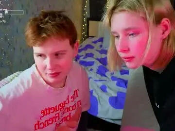 Adult Webcam with lovelygirllss - Chaturbate