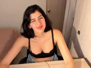 Nude Webcam with nahomi2021 - Chaturbate