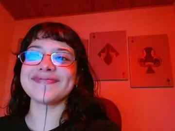 Live Porn with petite_melodyy - Chaturbate